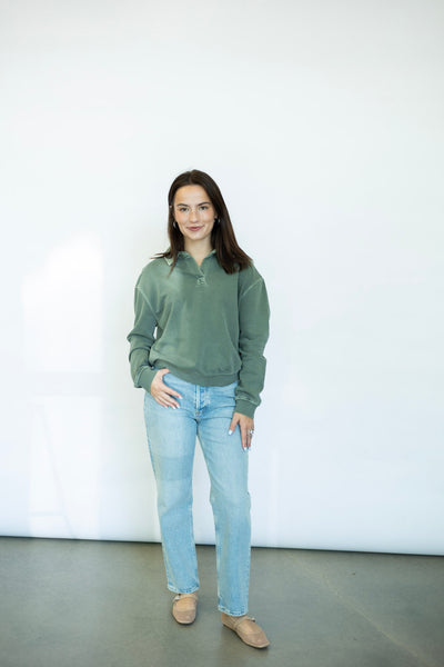 Casual green collared sweatshirt