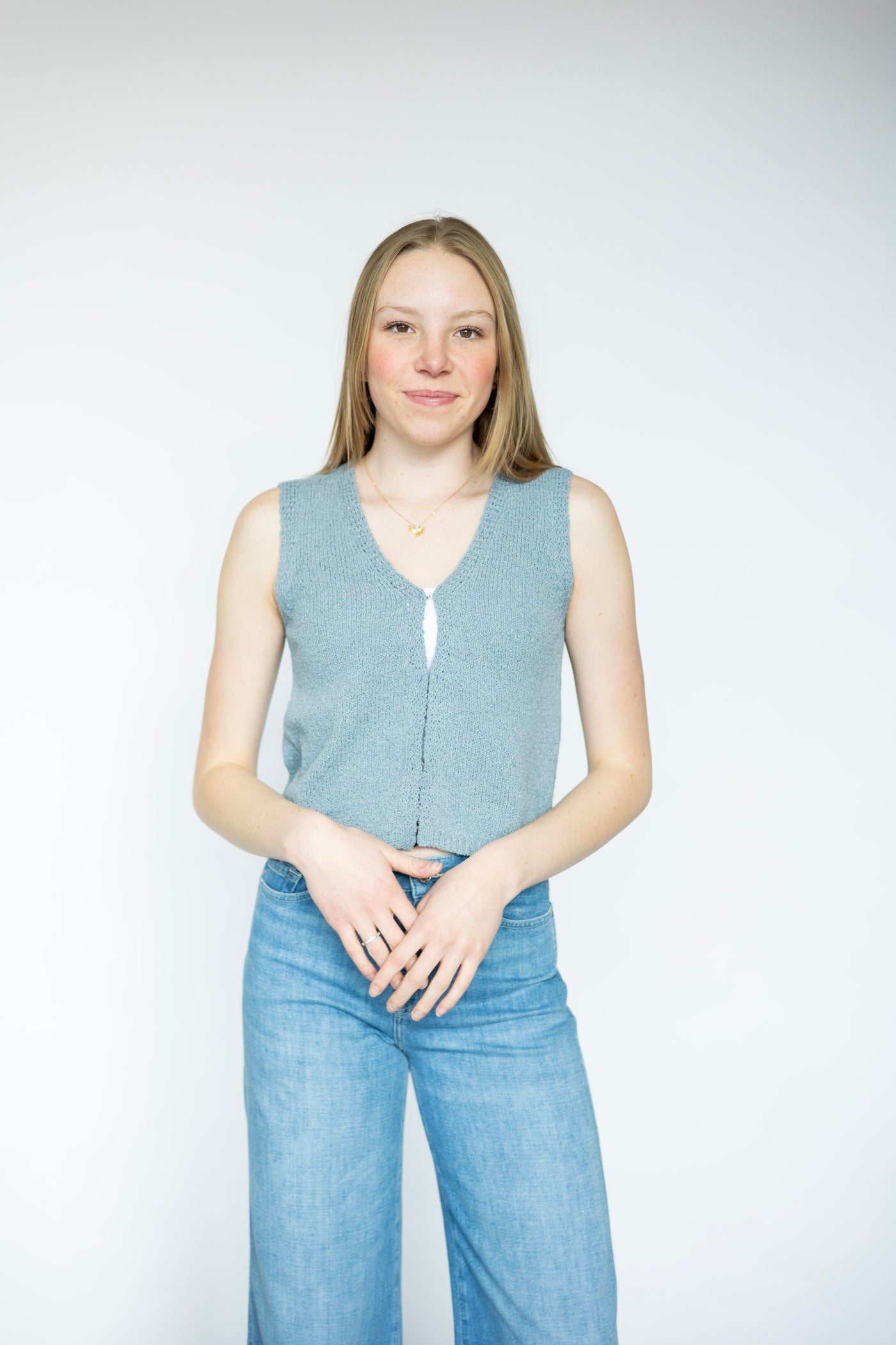 Women's, cropped, knitted vest