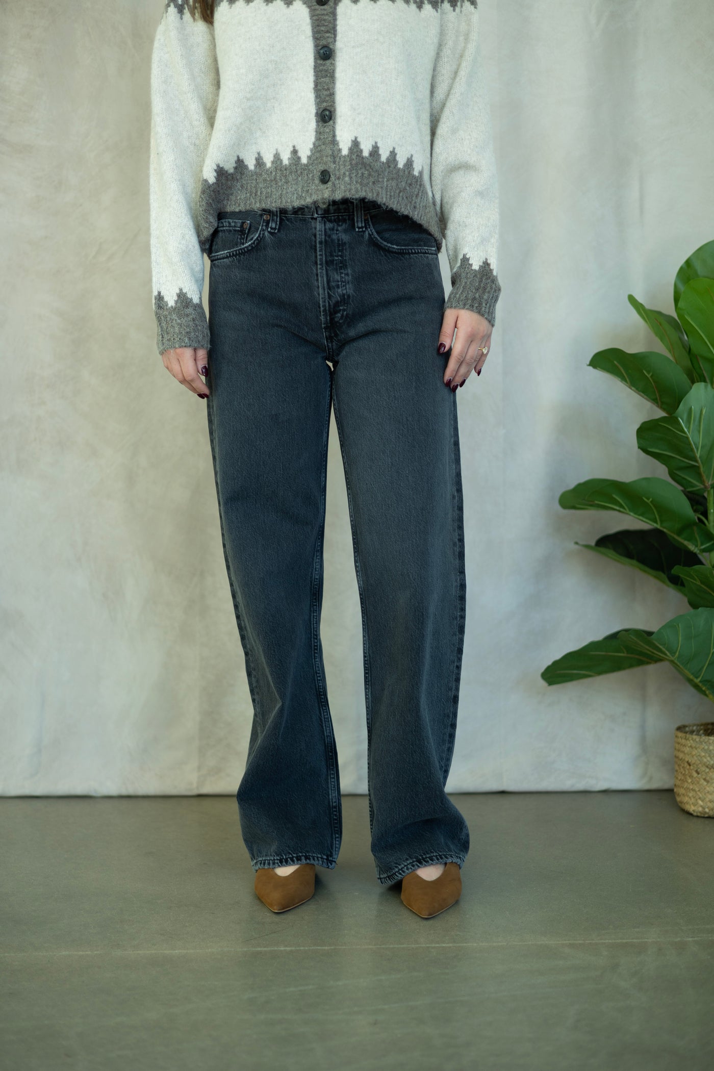 Black 32" straight jean