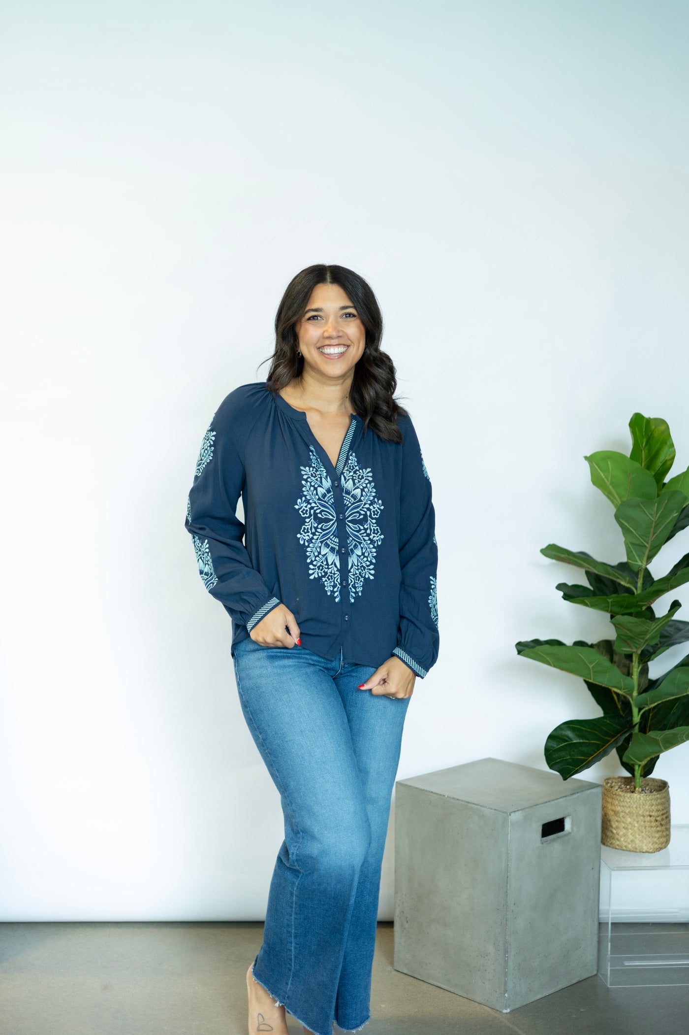Raglan L/S Button Down Blouse W/ Embriodery