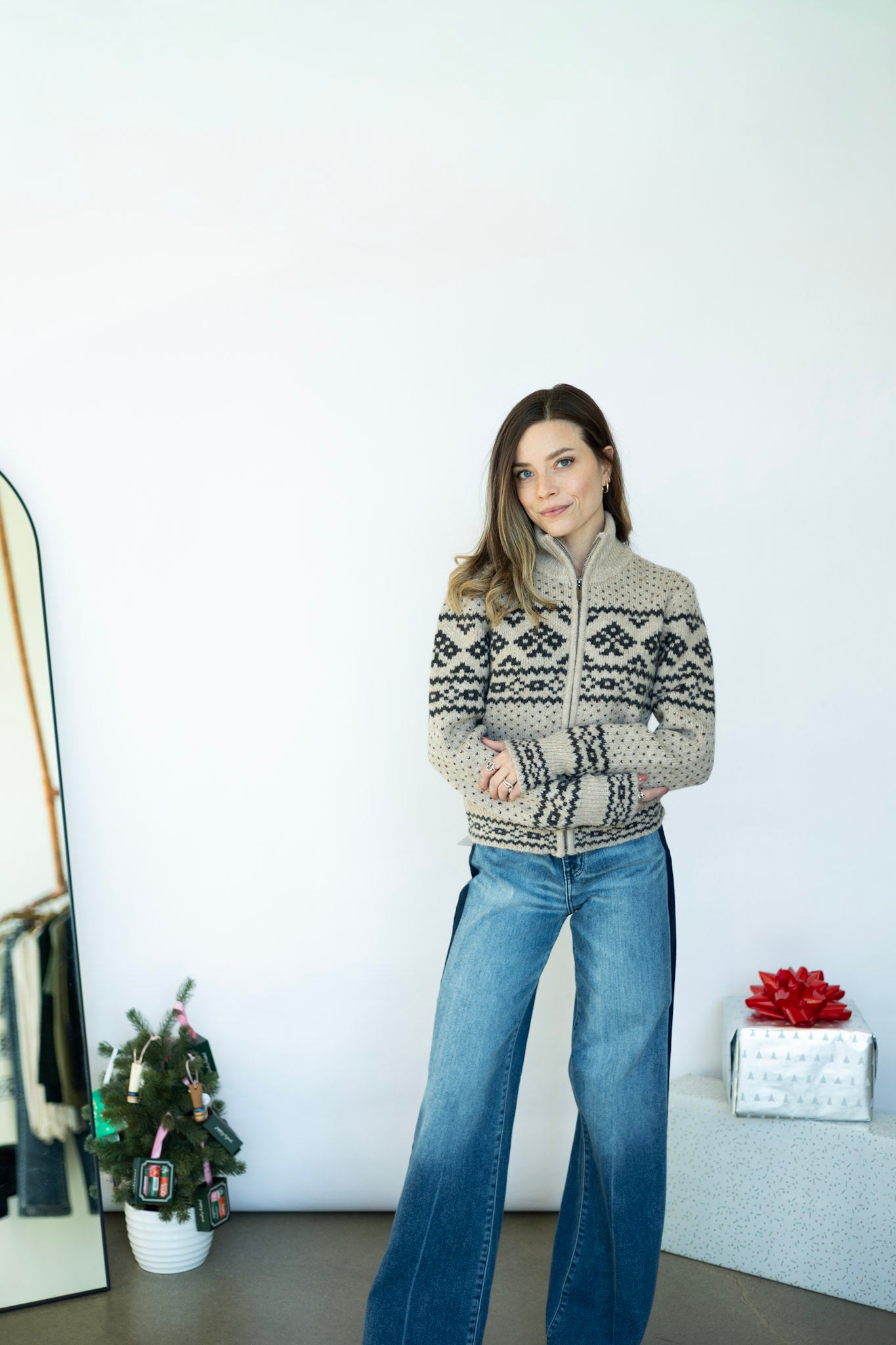 Patterned sweater zip up