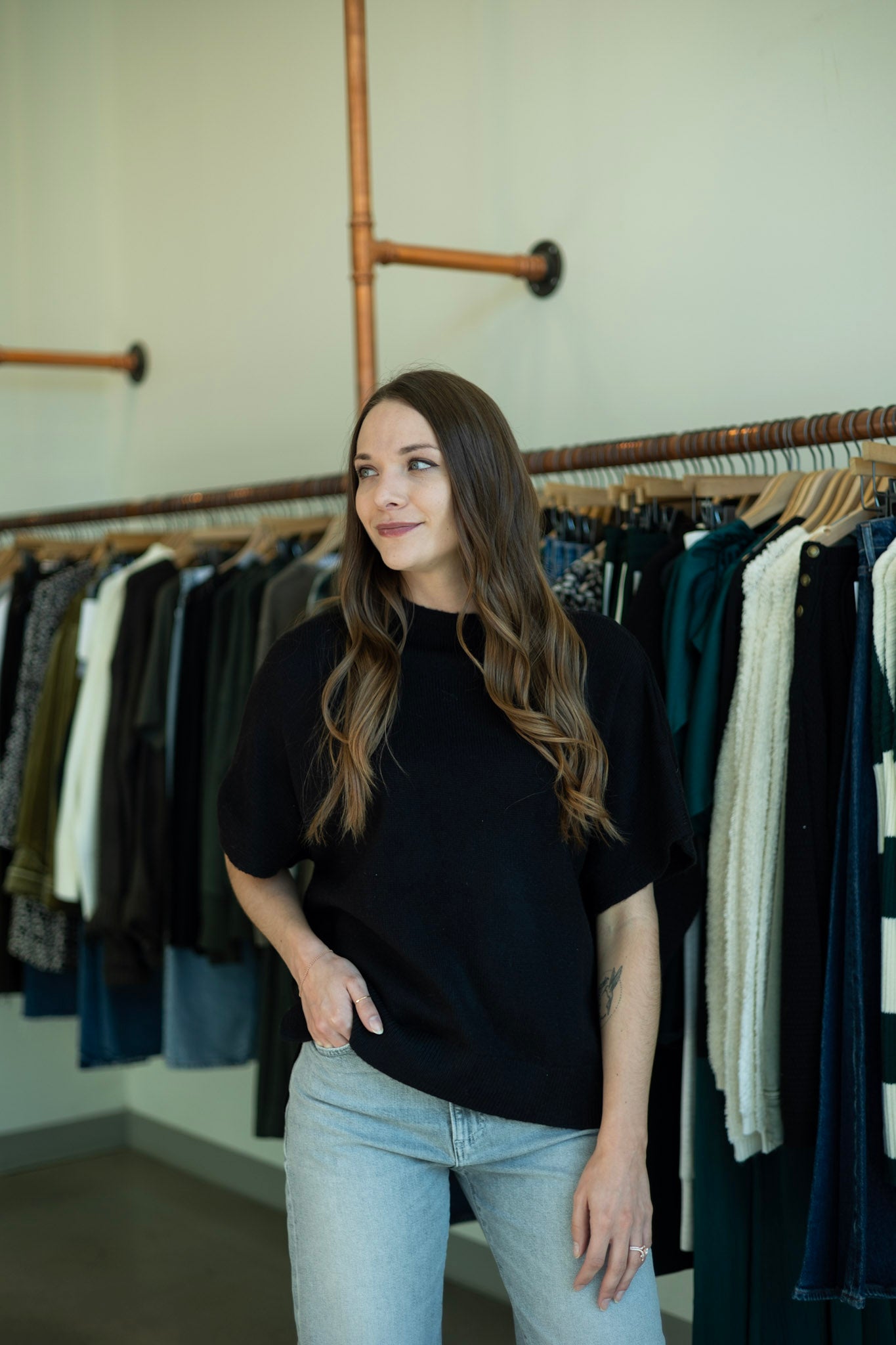 Short sleeve, black sweater