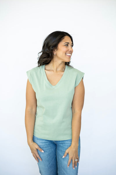 Green cap sleeves t-shirt 