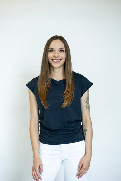 Navy blue tee with side ruching