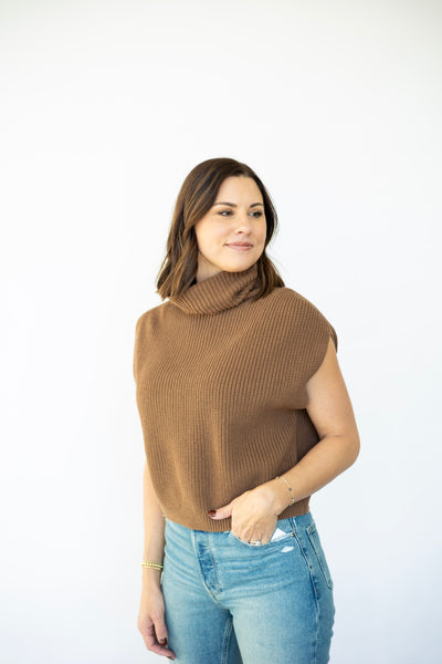 Madison Sleeveless Pullover