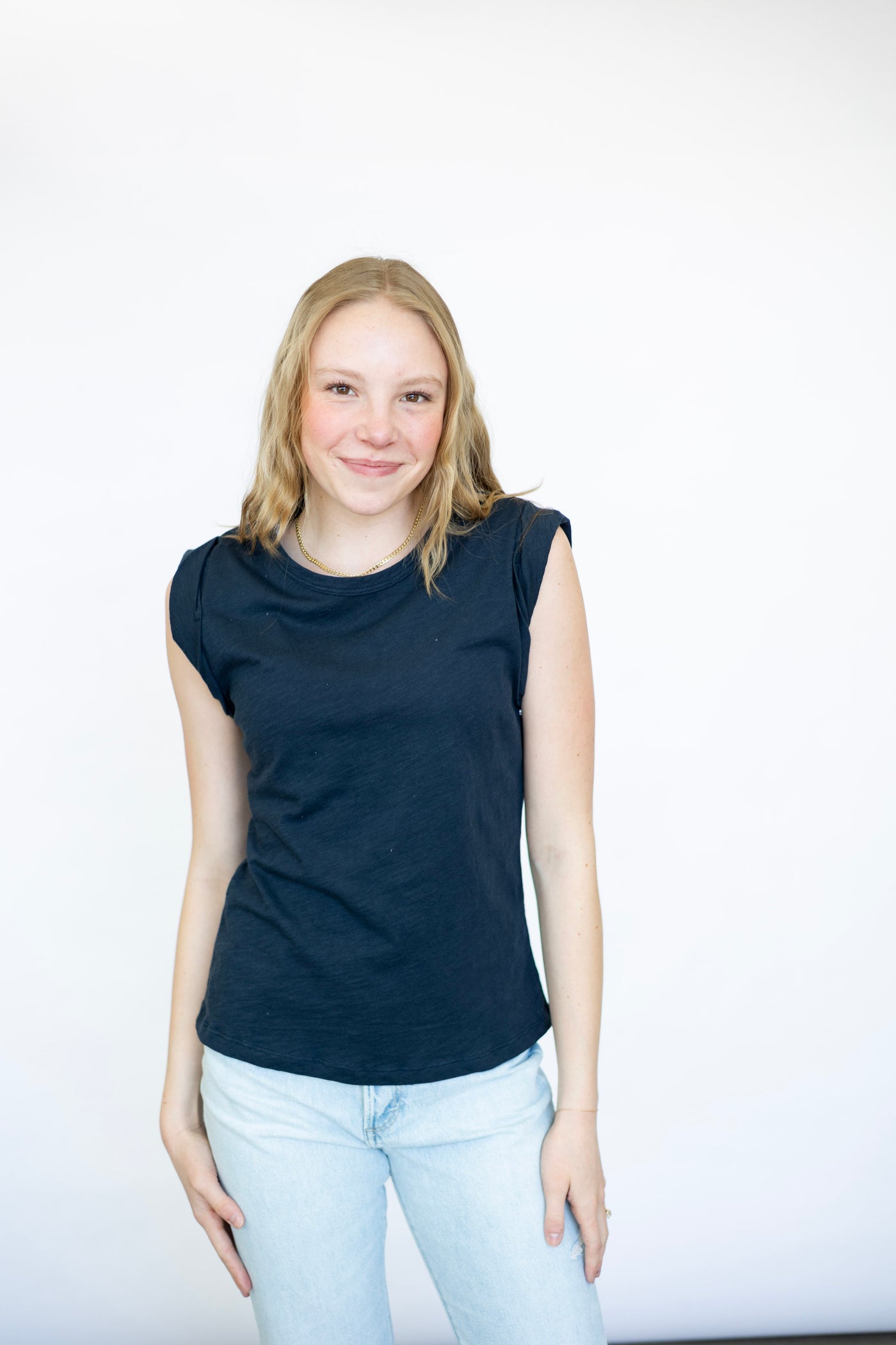 Everyday basic navy blue tee for women