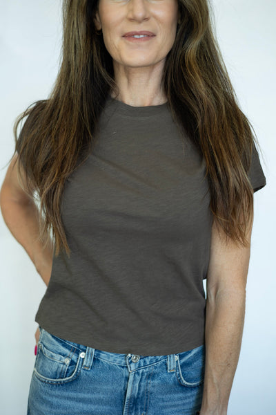 Brown cropped everyday tee