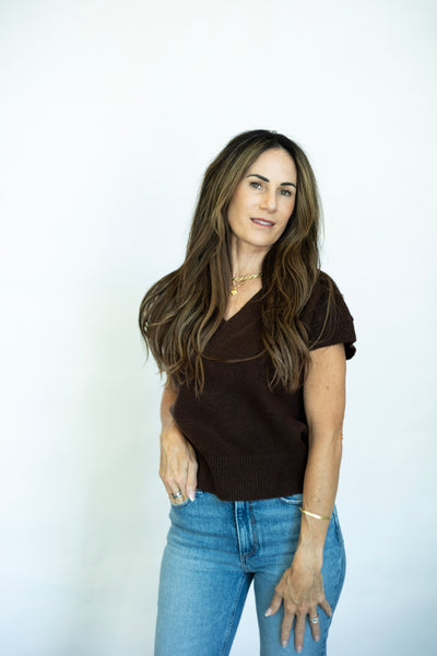 Brown v-neck short sleeve sweater