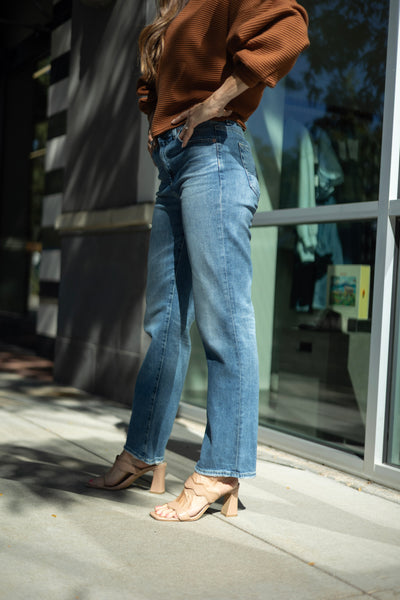 Brinley Mid-Rise Straight