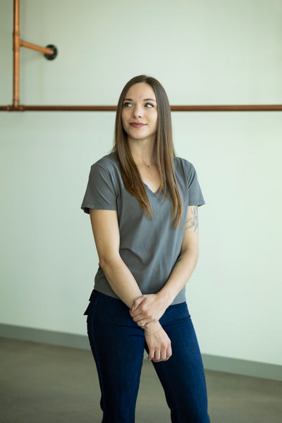 Weekdays V-Neck Tee Washed Grey