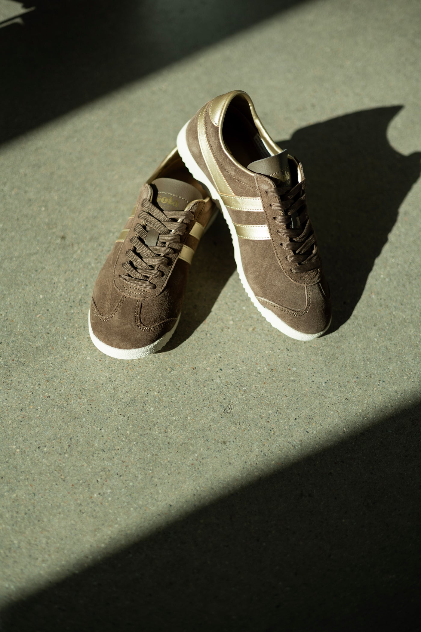 Bullet Pearl Sneakers