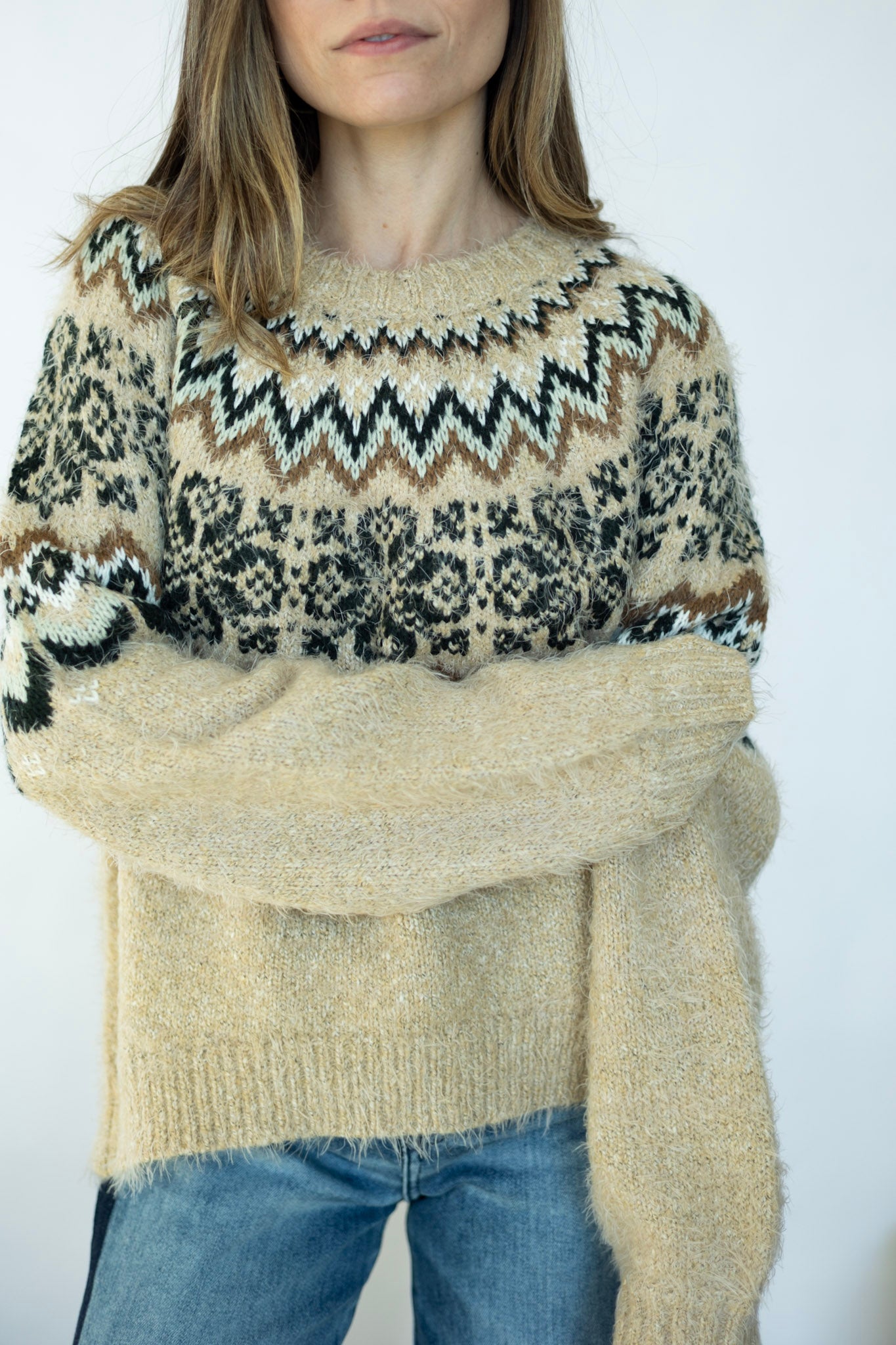 Cozy patterned sweater for women