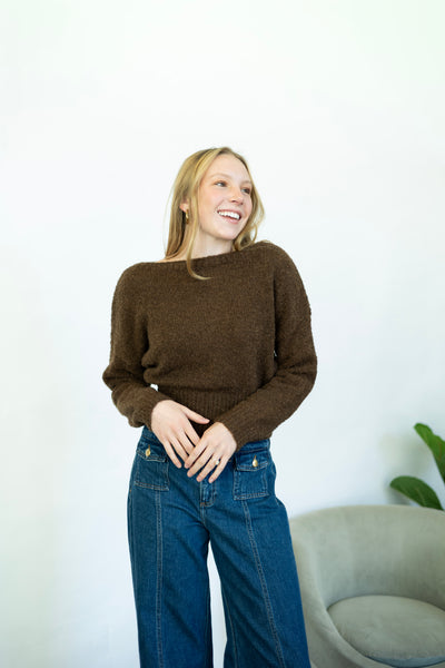Boat neck brown sweater 