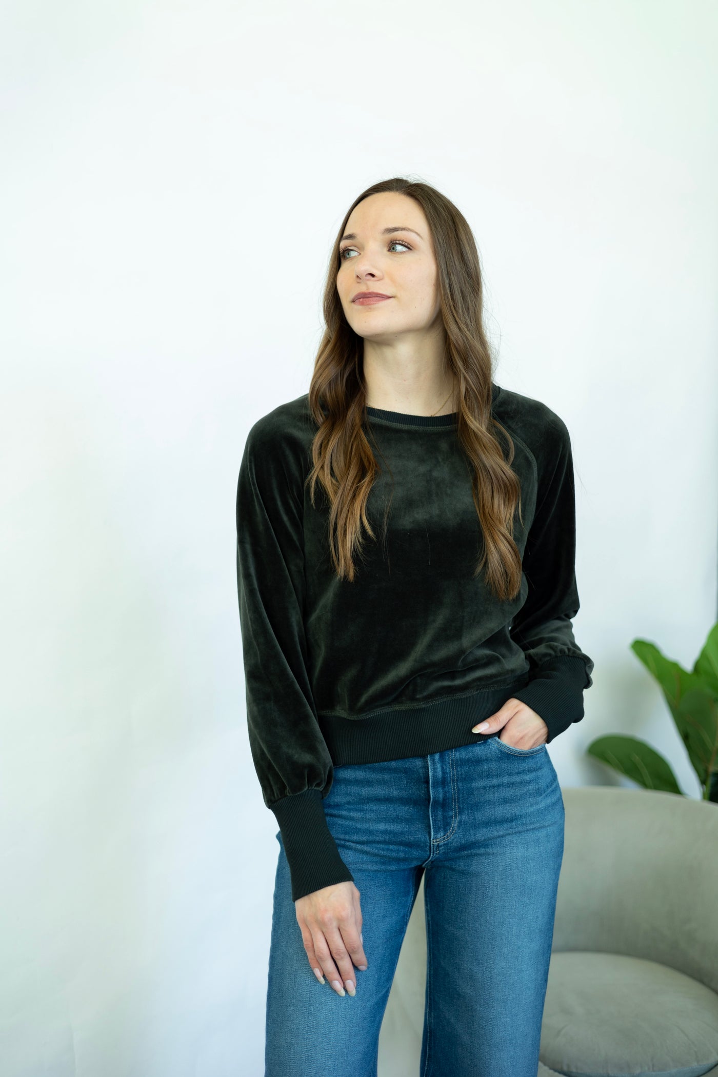 Cozy dark green pullover for women