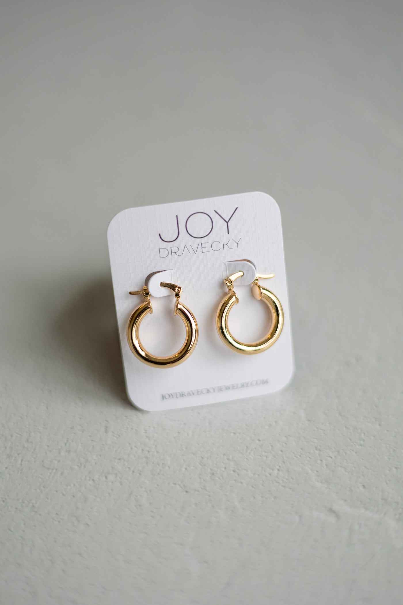 Joy Dravecky small gold hoops