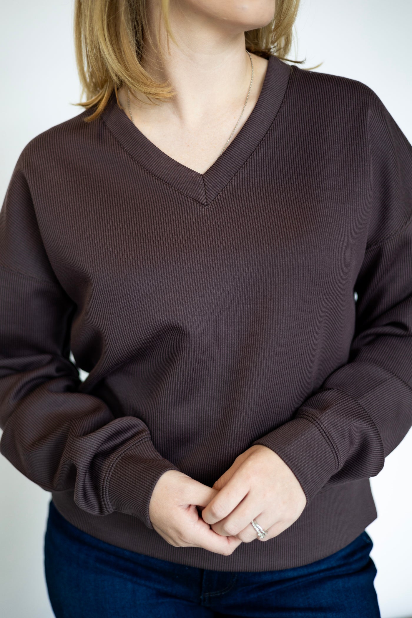 Martina V-Neck Pullover