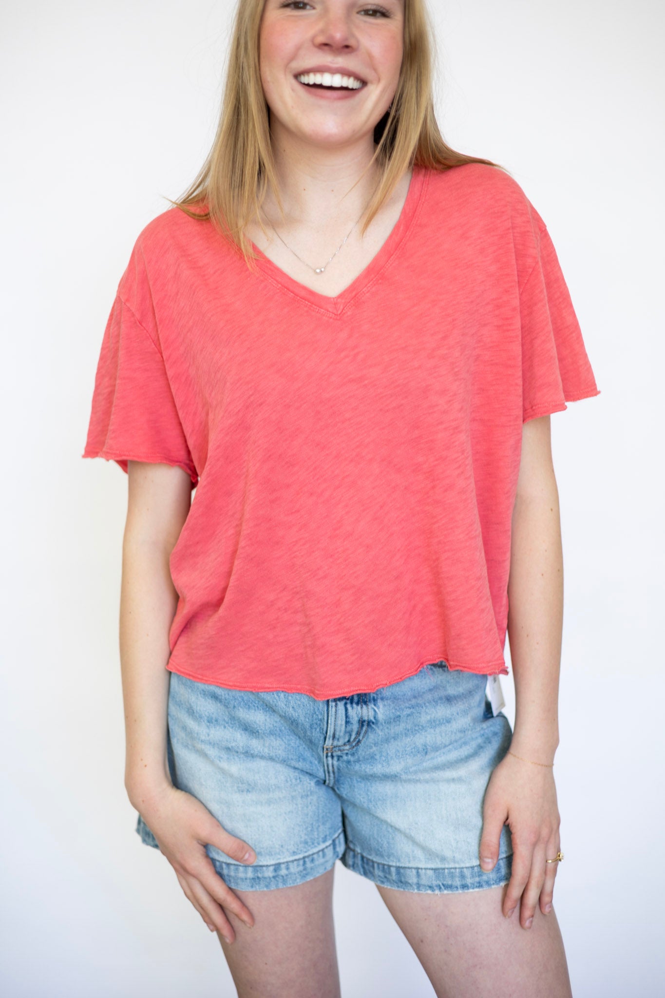Charlie V-Neck S/S Boyfriend Tee