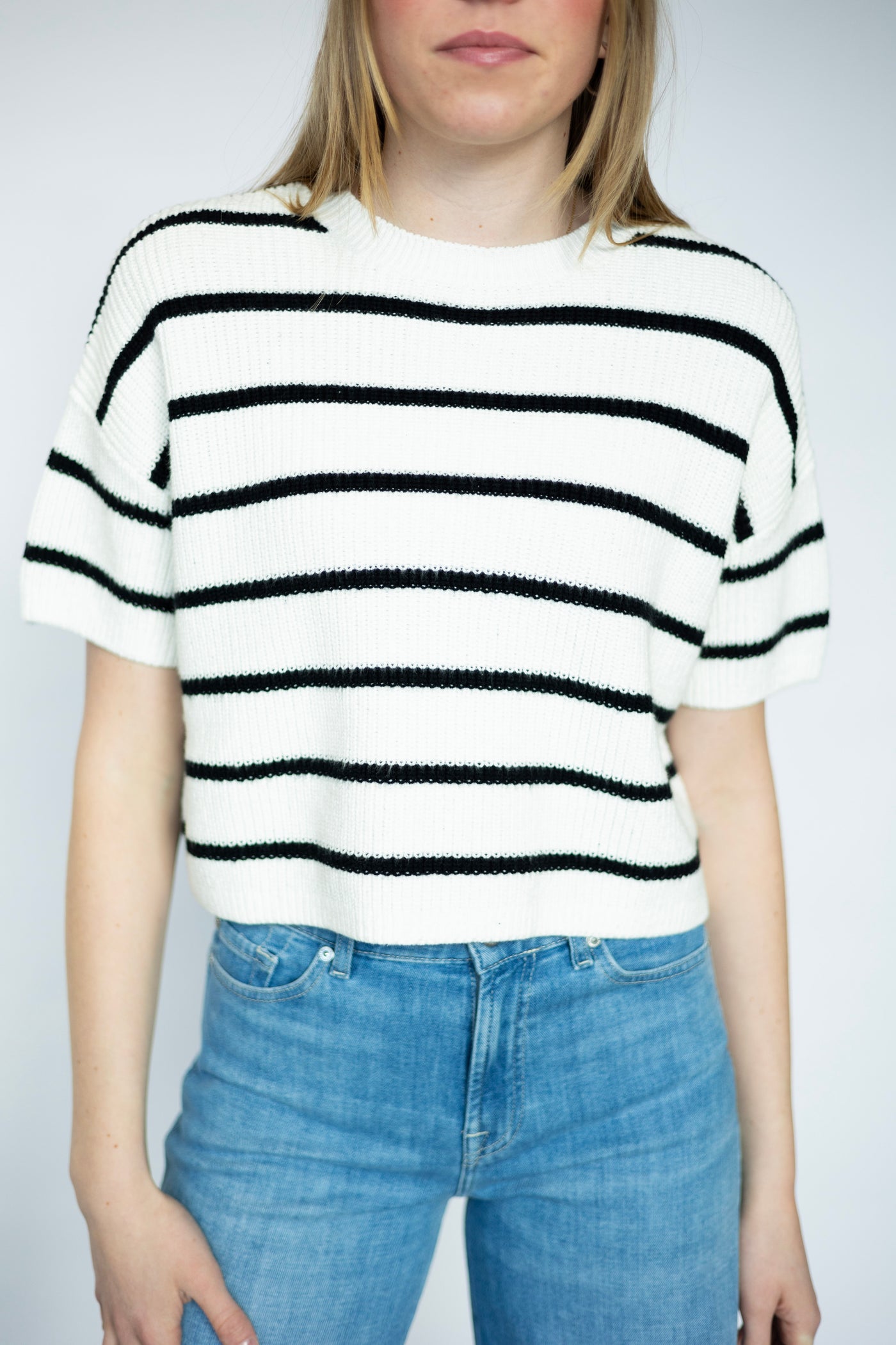 Cute, cropped, short sleeve sweater