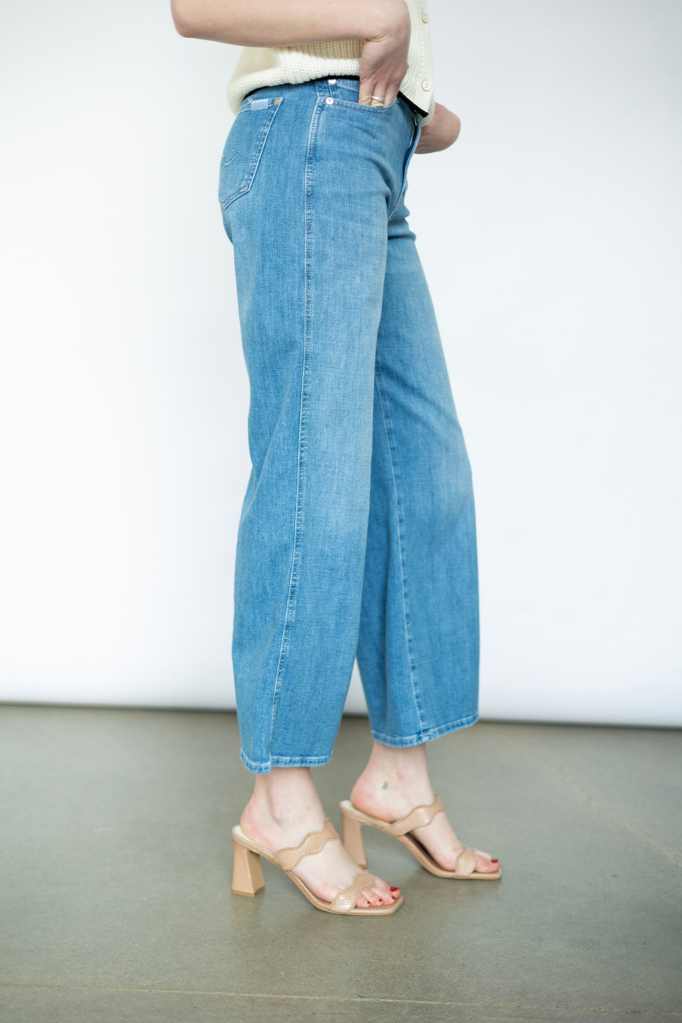 Stretchy, wide leg jeans