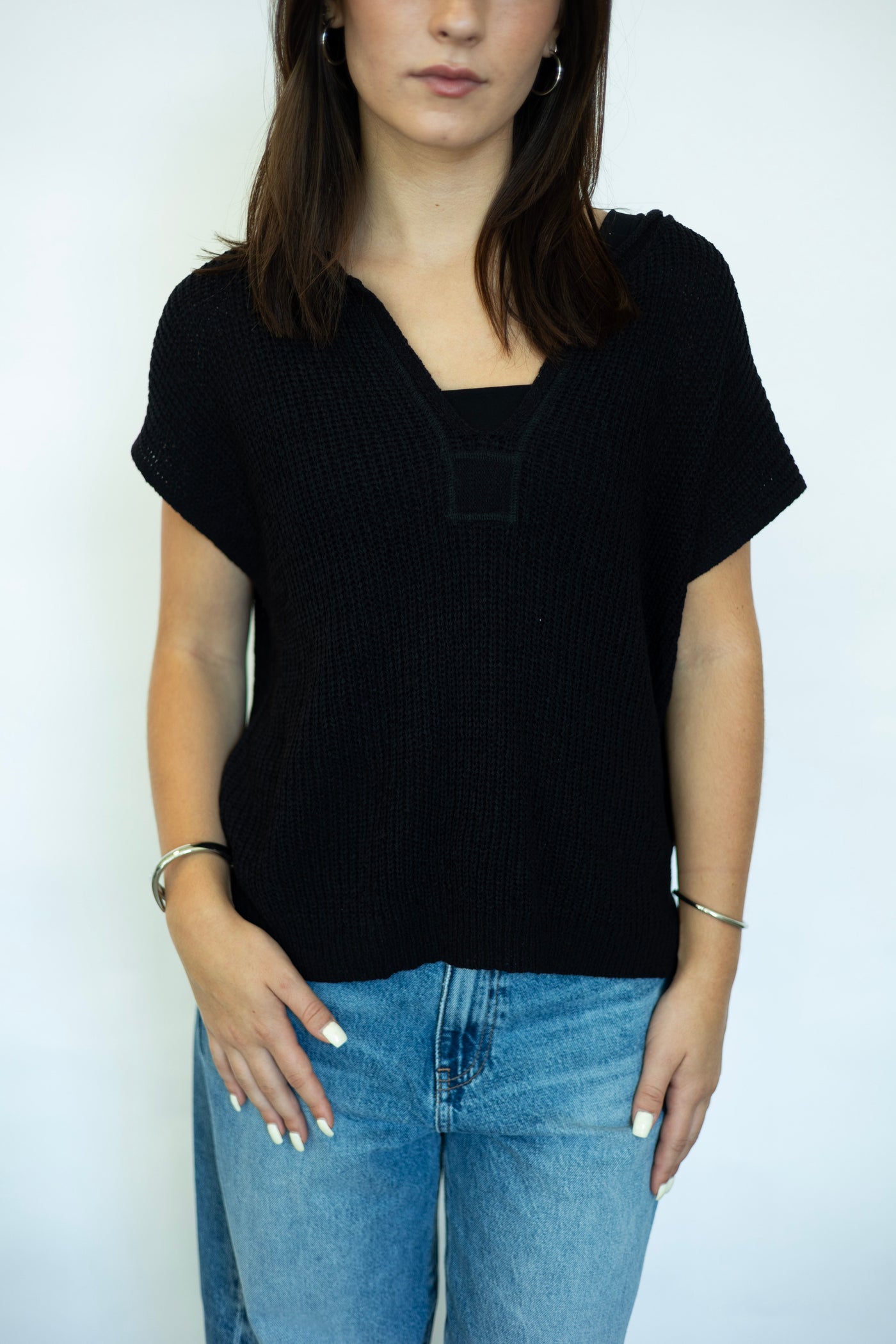 Open knit short sleeve black sweater