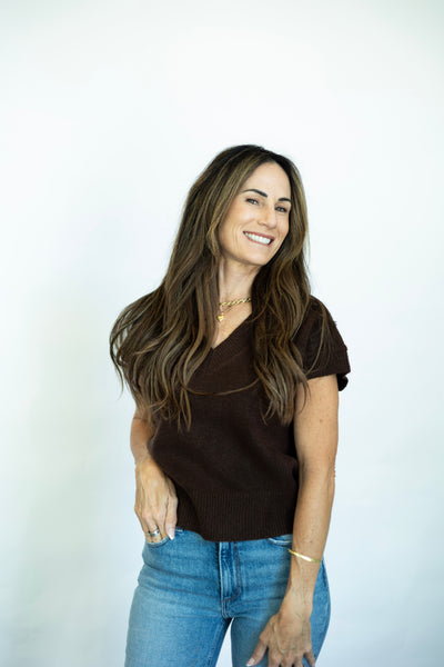 Brown v-neck short sleeve sweater