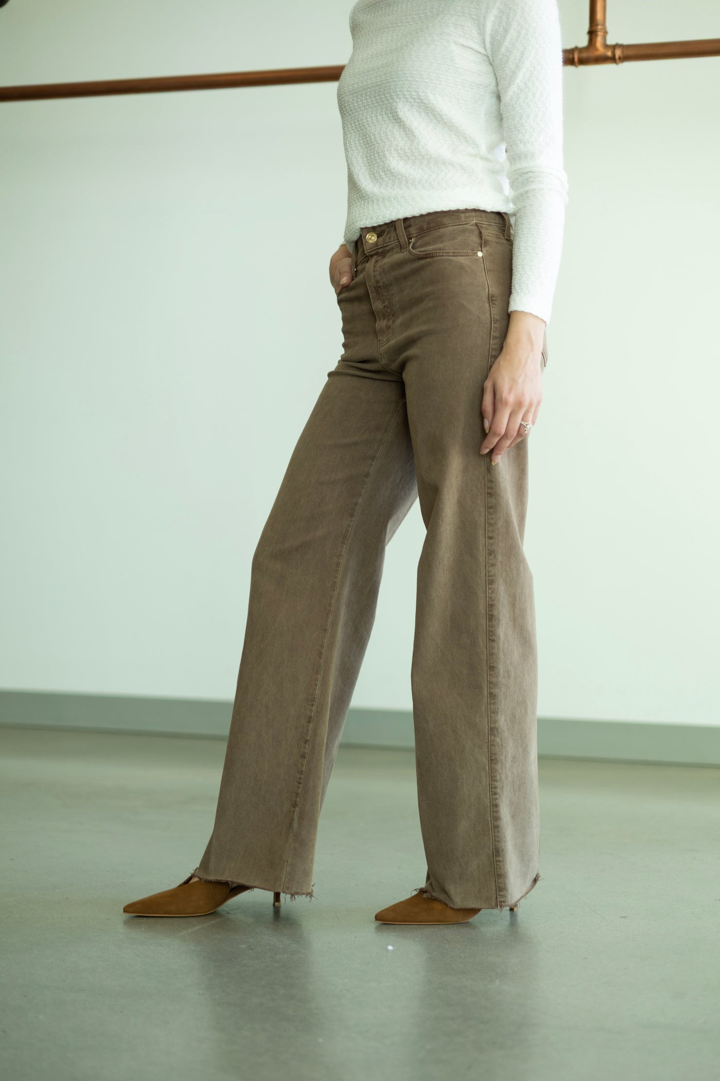 Anessa 31" W/ Raw Hem