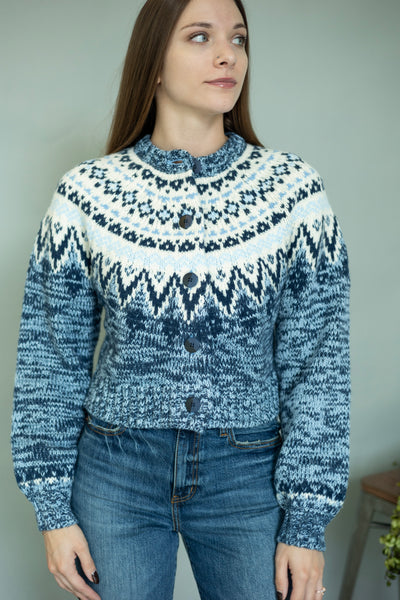 Balloon sleeves, blue cardigan