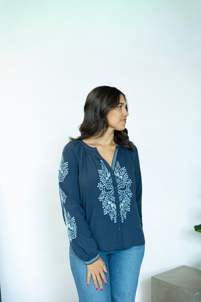 Raglan L/S Button Down Blouse W/ Embriodery