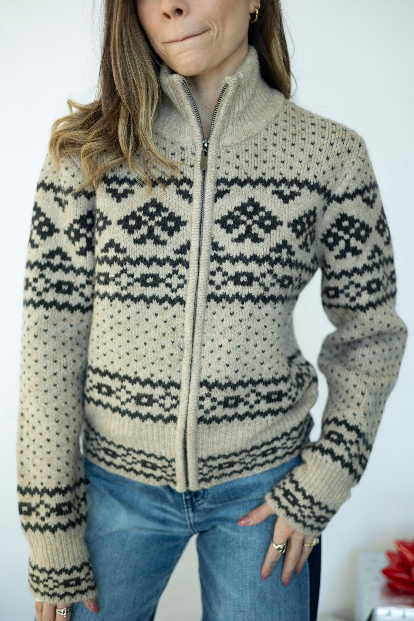 Patterned sweater zip up