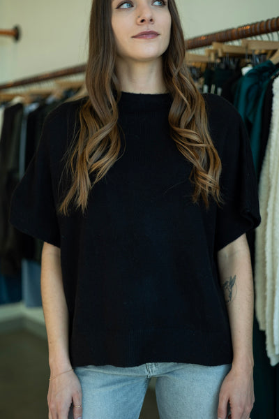 Short sleeve, black sweater