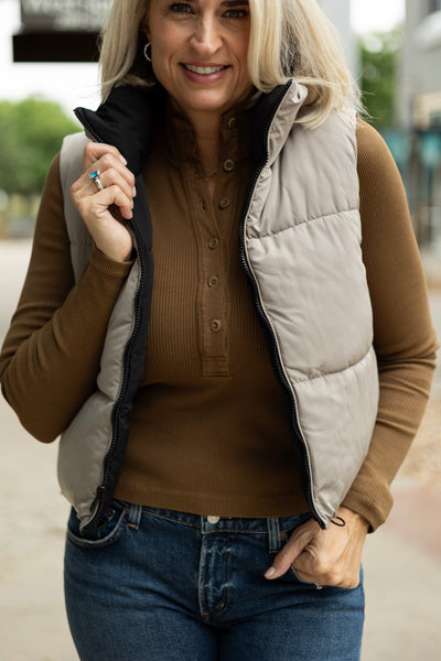 Reversible puffer vest