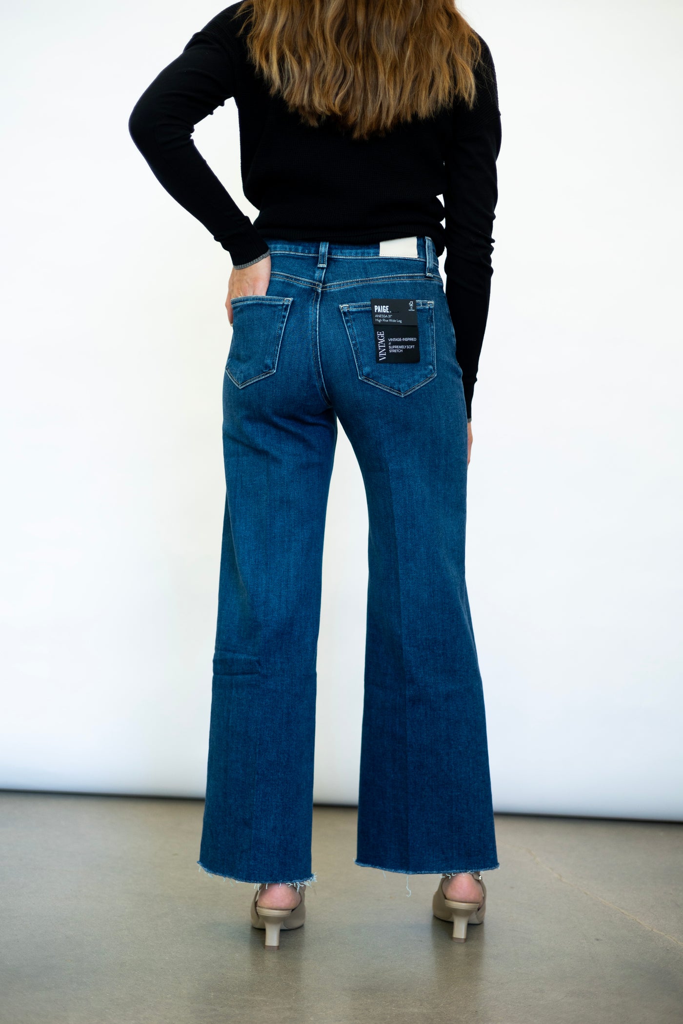 Anessa 31" Wide Leg Jean