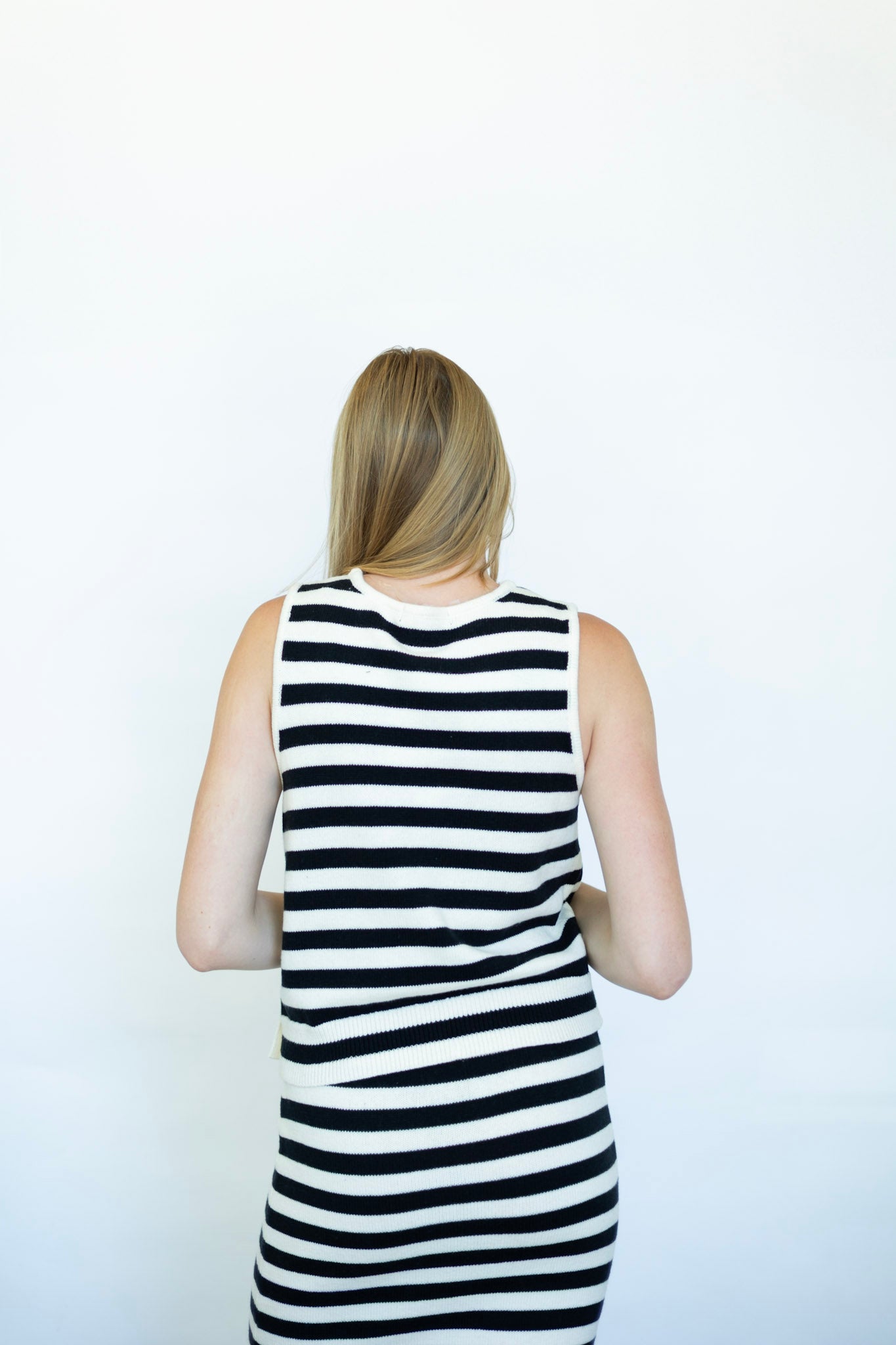 Striped knitted skirt set