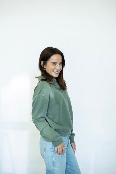 Casual green collared sweatshirt