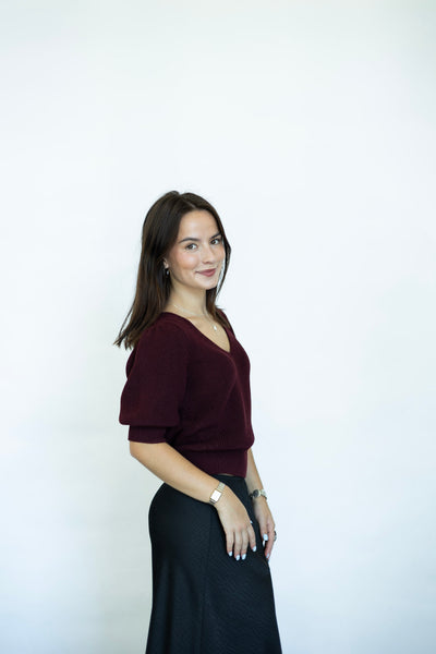 Wine red half sleeve knitted blouse
