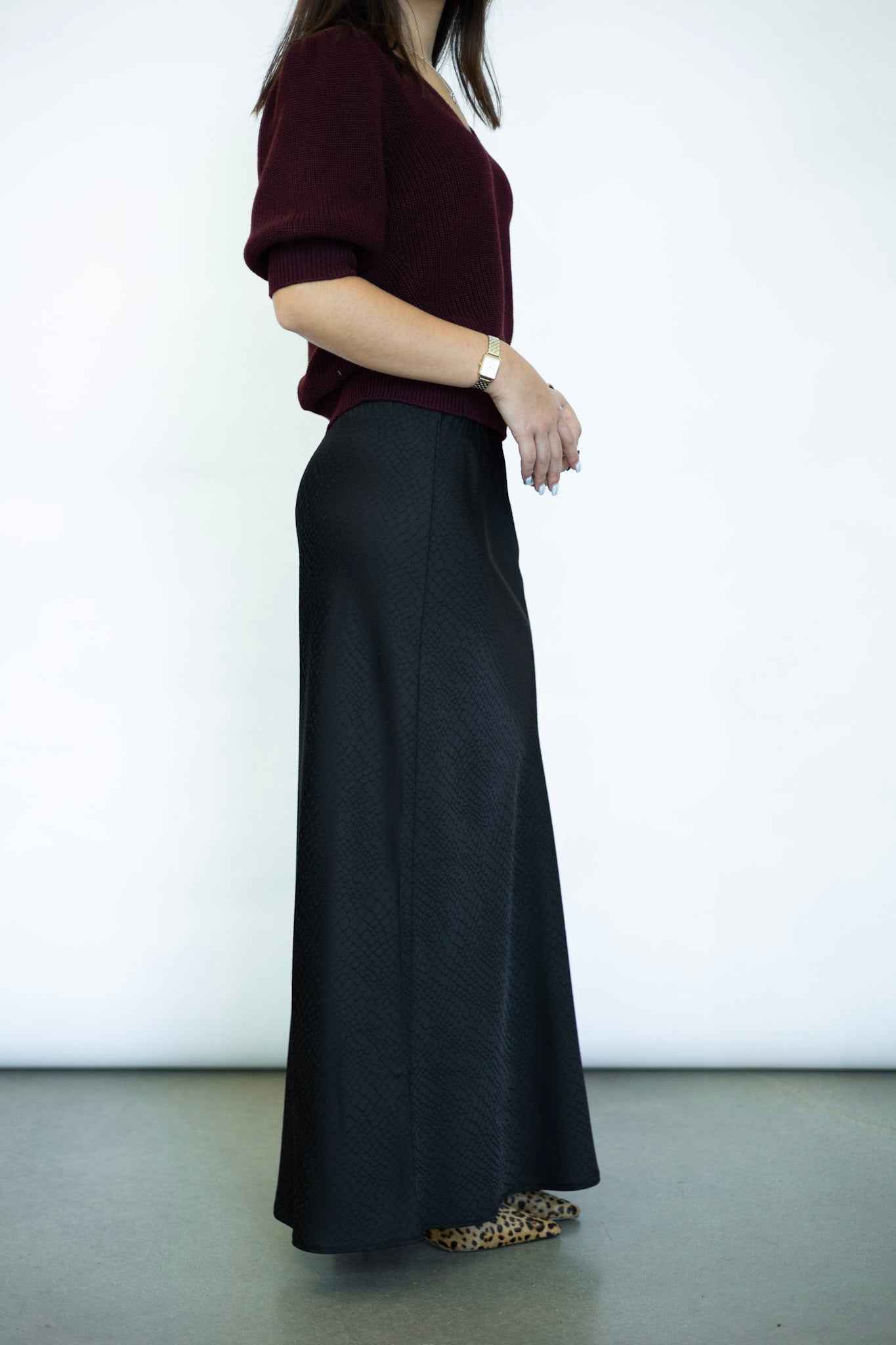 Classy end elegant long black skirt