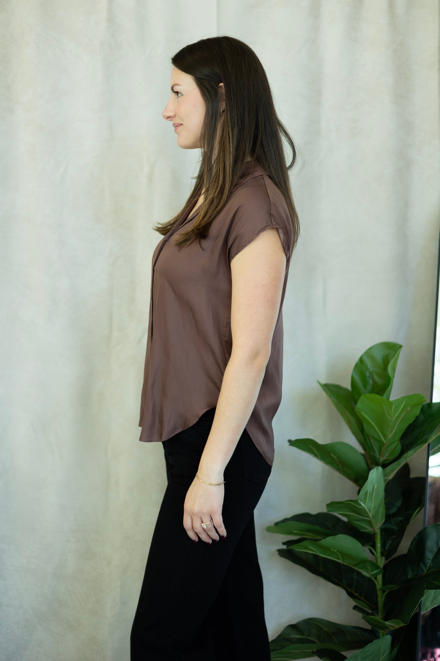 Cap sleeves, button down blouse