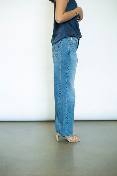 Women's AG barrel jeans
