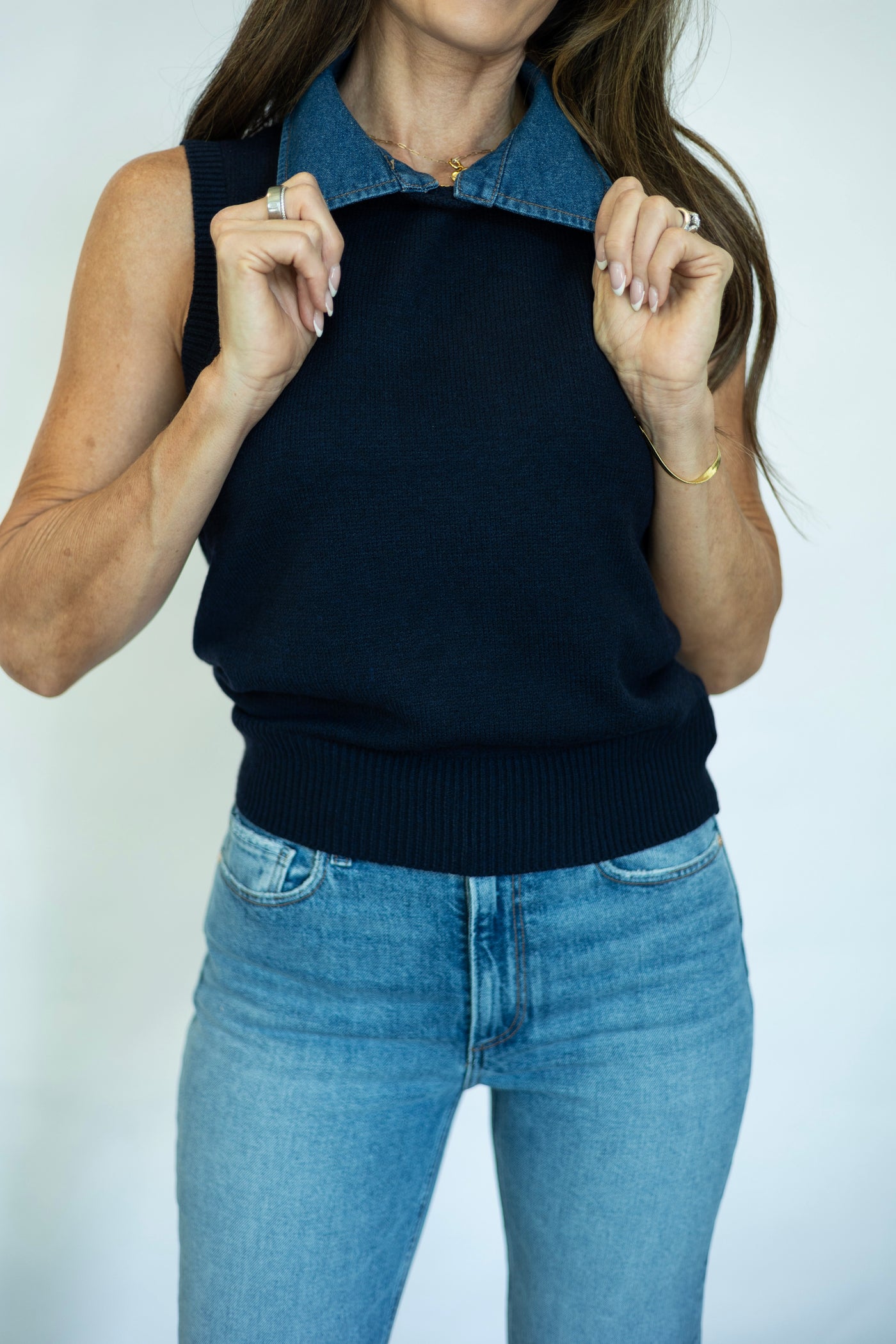 Sweater vest with denim collar