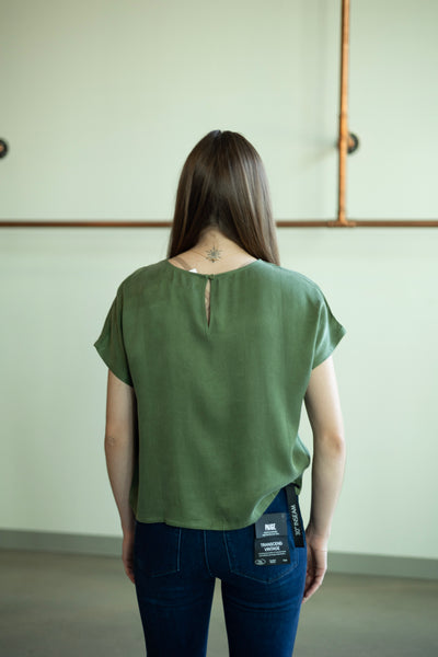 Davis Tee