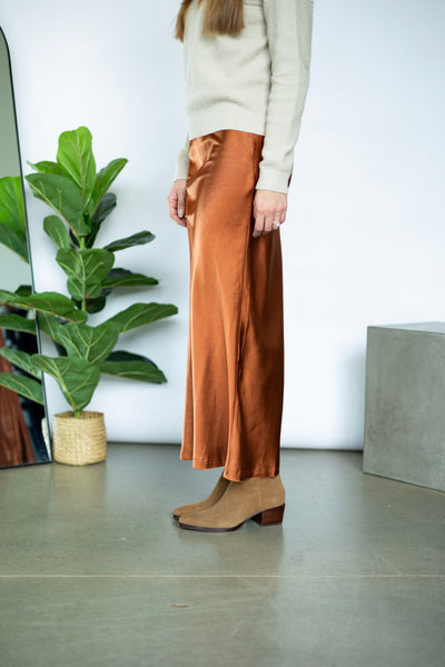 Mermaid fit satin skirt 