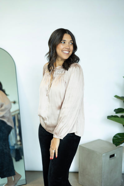 L/S Split Neck Pleated Blouse