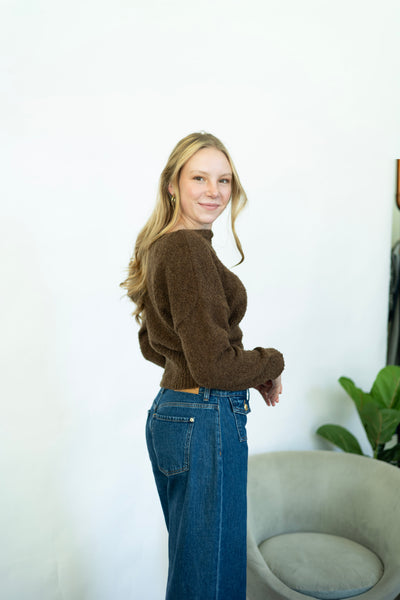 Boat neck brown sweater 