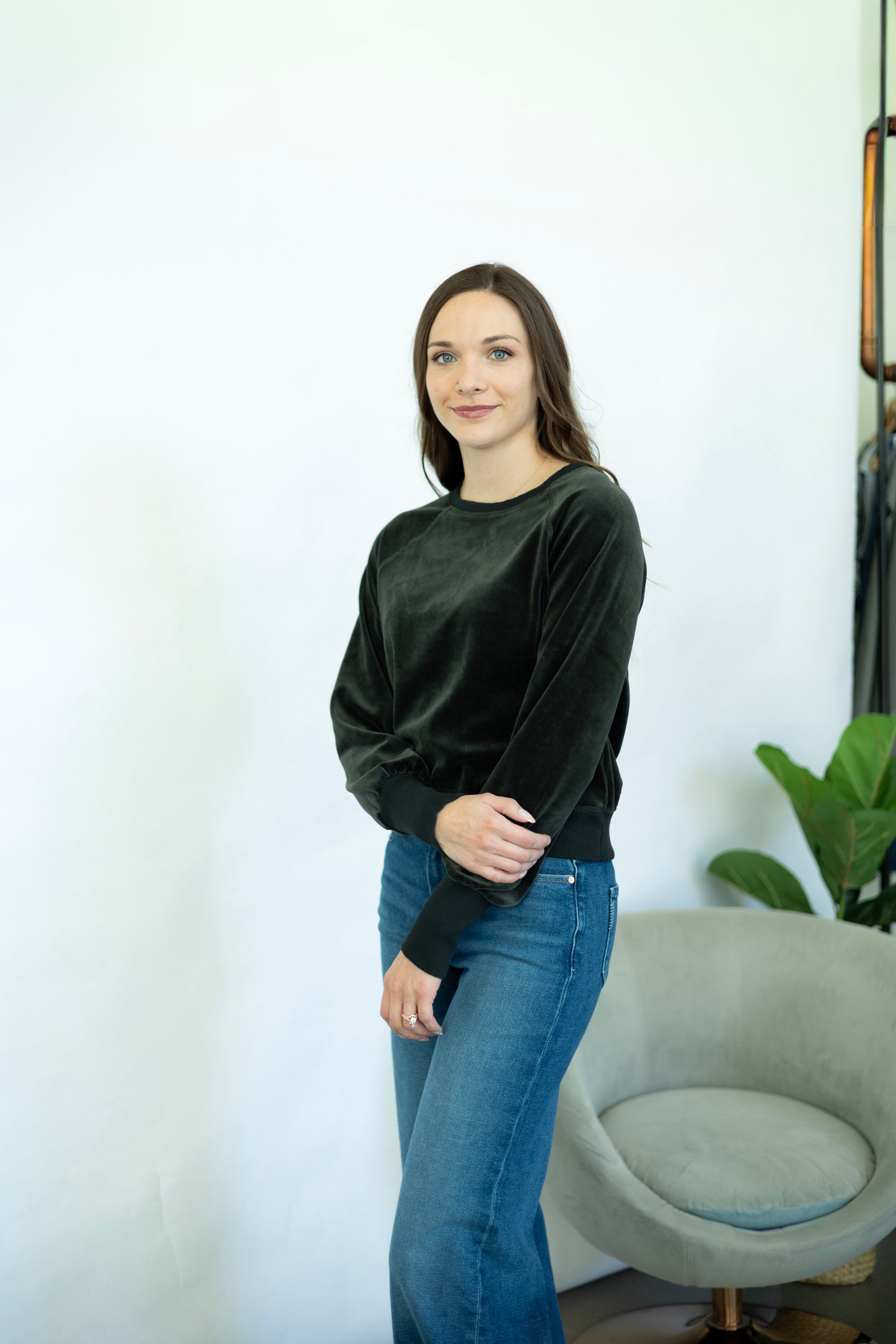 Cozy dark green pullover for women