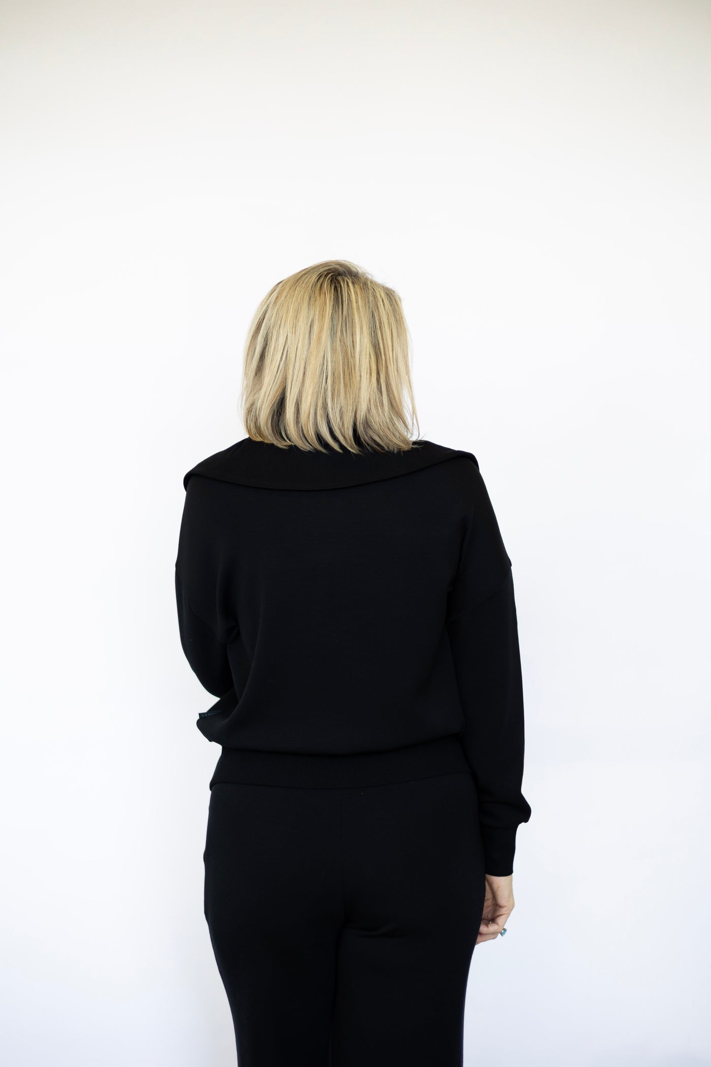 Women's matching black sweat set Varley