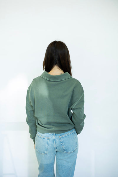 Casual green collared sweatshirt