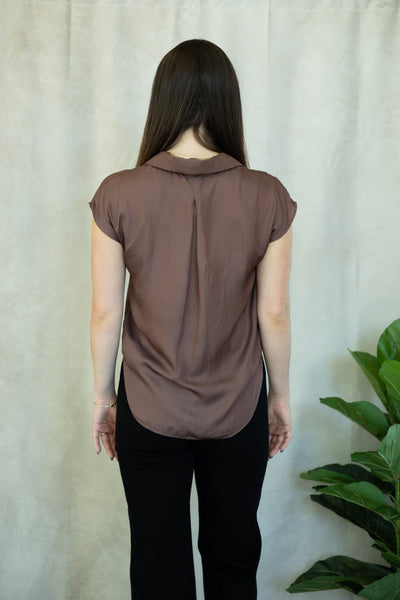 Cap sleeves, button down blouse
