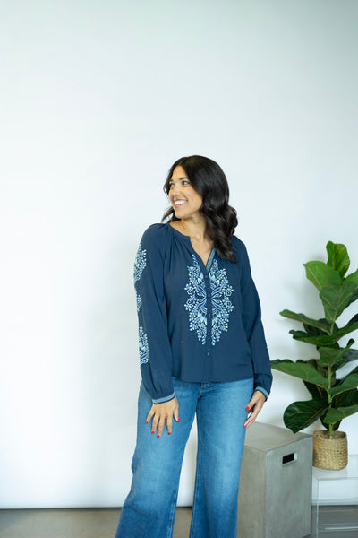Raglan L/S Button Down Blouse W/ Embriodery