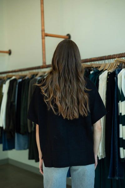 Short sleeve, black sweater