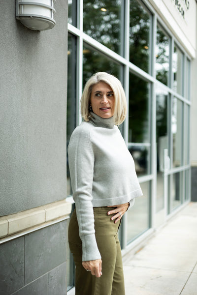 Cropped, grey sweater